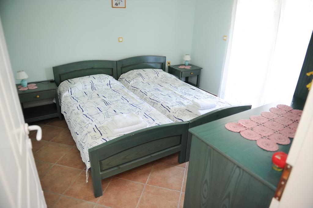 Appartamenti Angelika Perdika  Habitación foto